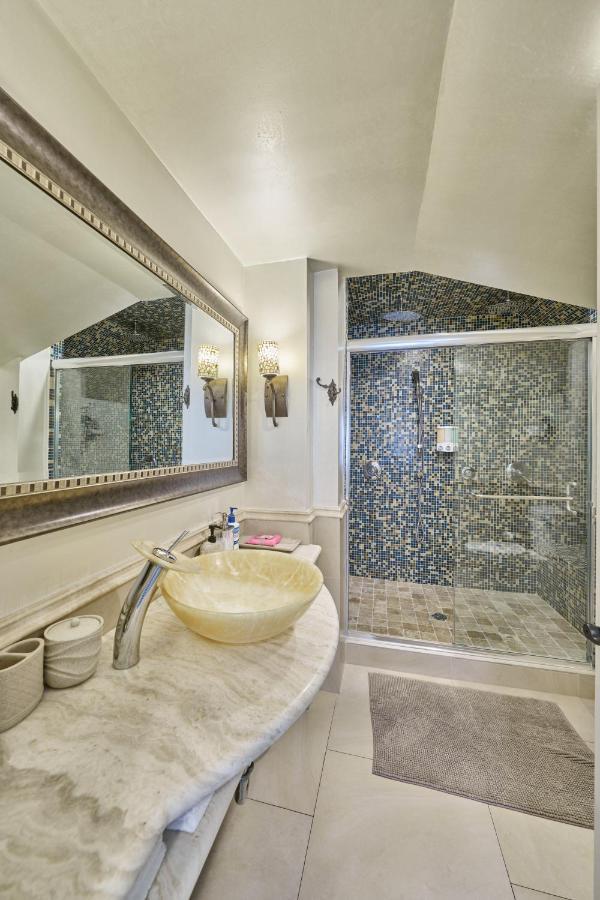 Villa With 8 Bedrooms And Heated Swimming Pool Хьюстон Экстерьер фото